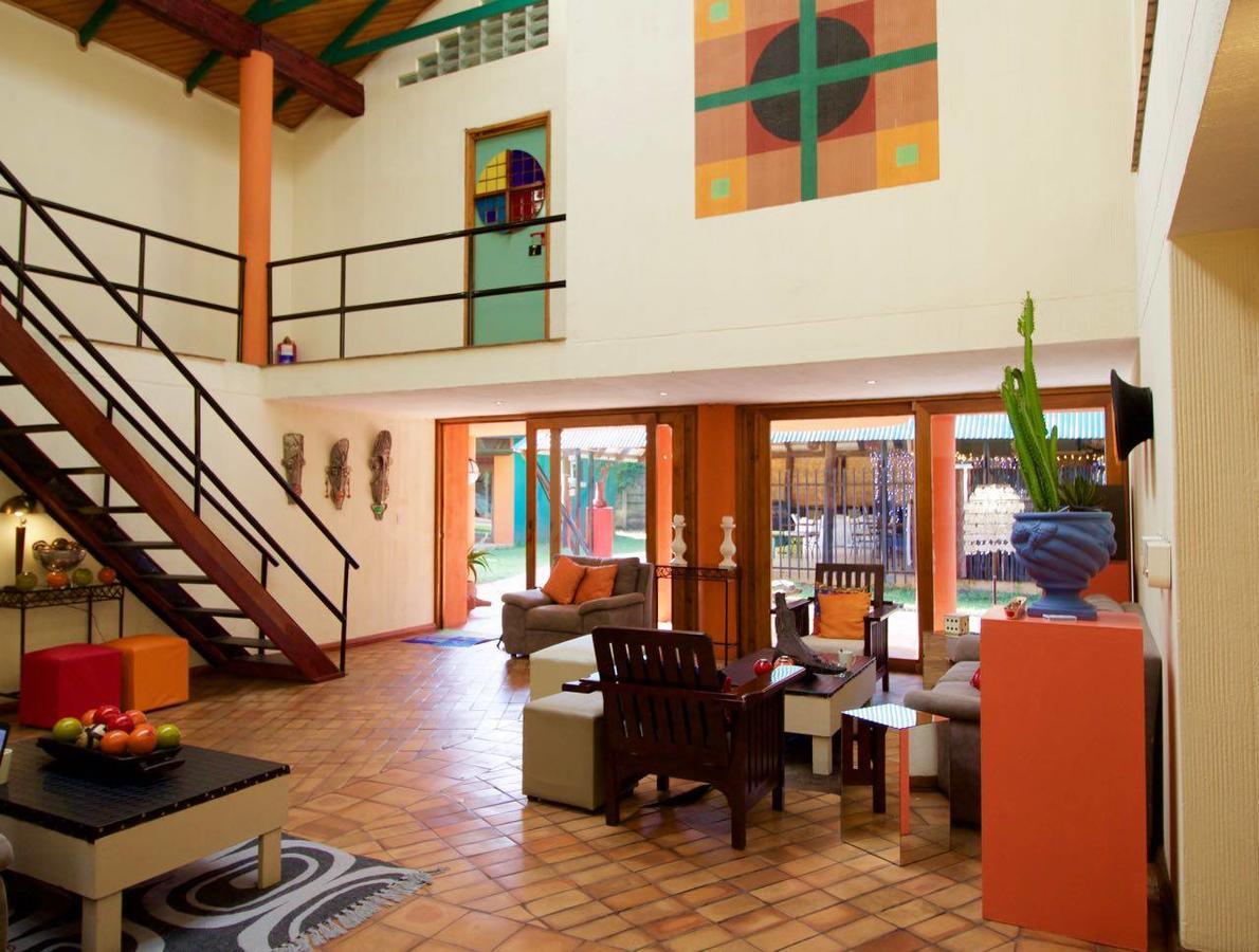 Flatdog Lodge Victoria Falls Exterior photo