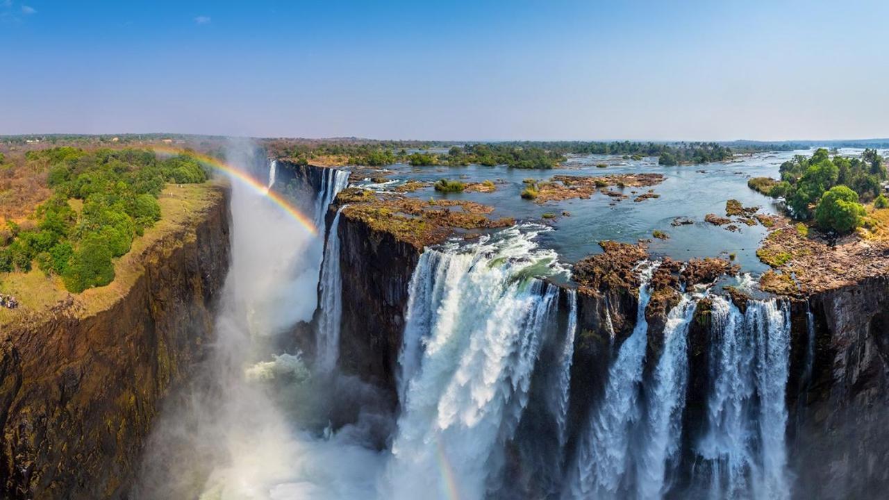 Flatdog Lodge Victoria Falls Exterior photo